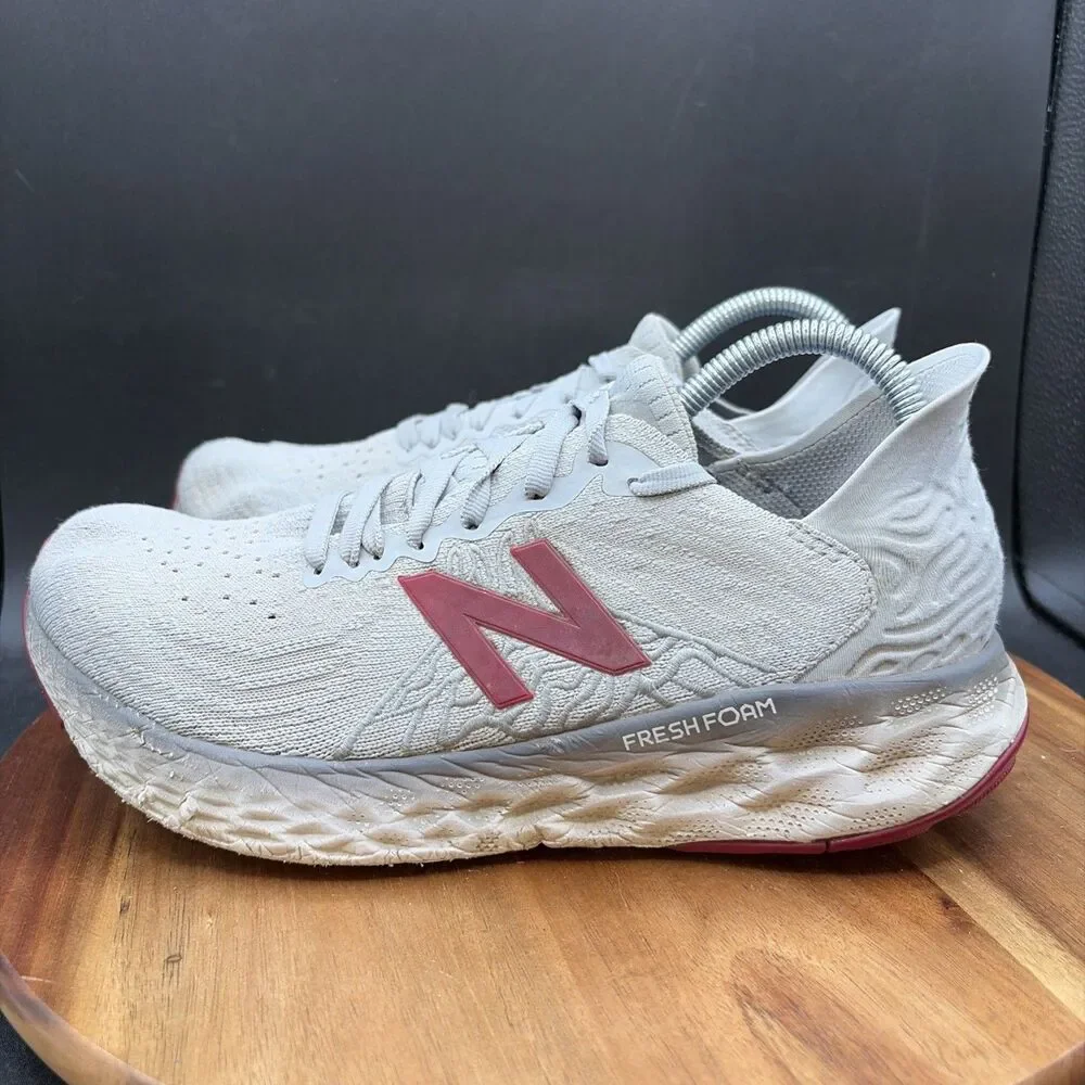 New Balance Fresh Foam 1080v10 Men’s Size 7.5 Running Shoes Gray Red Sneakers